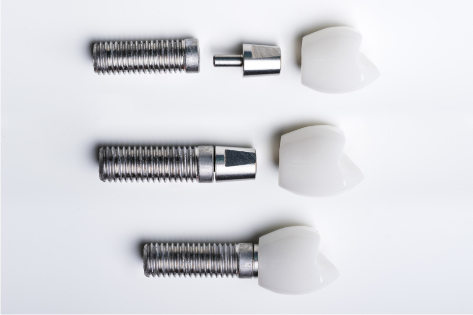 types_of_dental_implants_and_cost